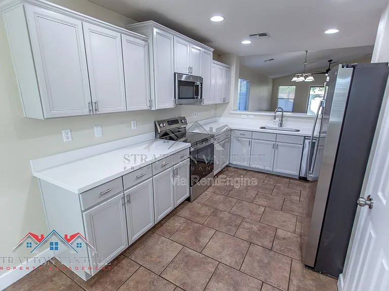 1868 W Desert Seasons Dr — Photo 10