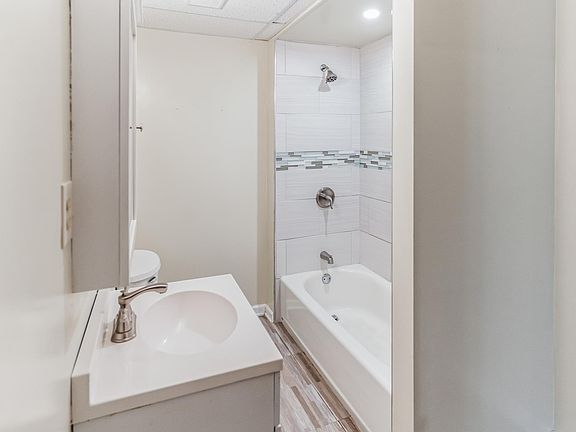4th image of 1751 Sherwood Ct