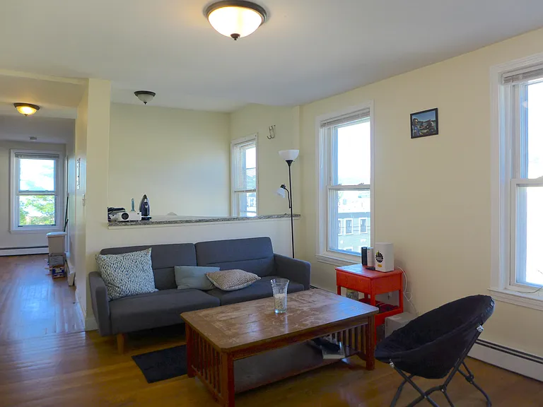 37 Wordsworth St — Photo 2