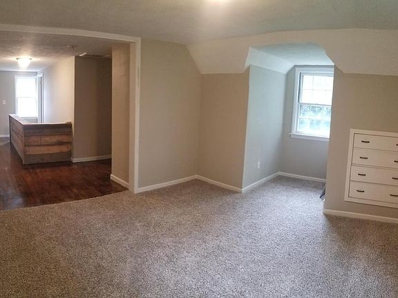 4th image of 9605 Summit Ave NE