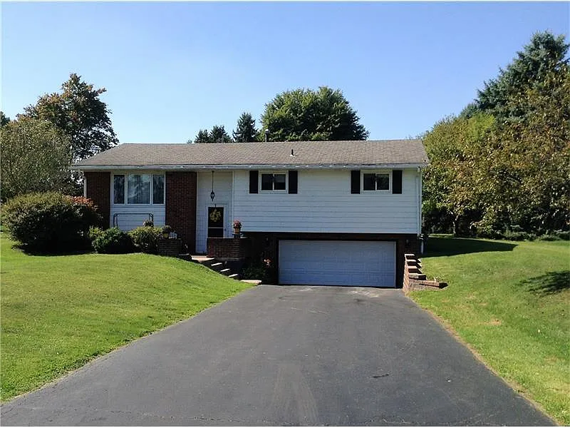 3211 Meadow Ln photo 1