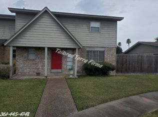 5049 Middlecoff Cir #B, Corpus Christi, TX 78413