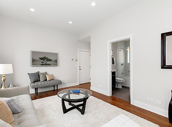 3rd image of 1553 N Bell Ave #3M