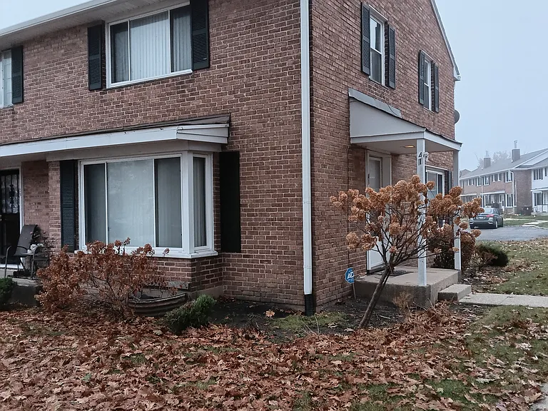 41 Indianwood Blvd #41 — Photo 1