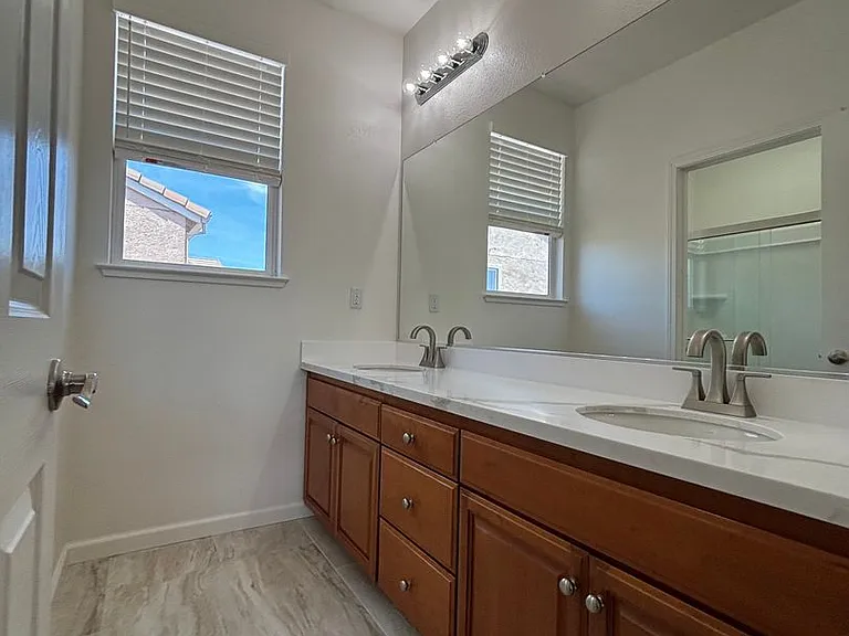 5560 McFarlan Ranch Dr — Photo 16