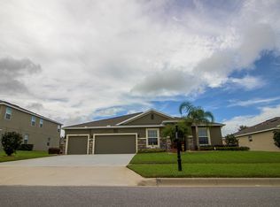 1074 Spinning Wheel Dr, Apopka, FL 32712