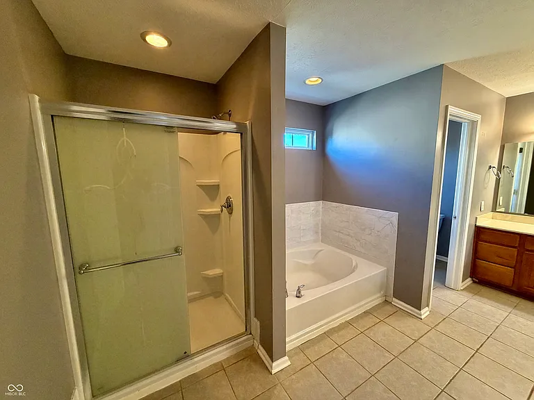 12102 Raiders Blvd — Photo 38