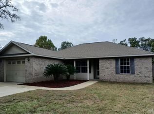 5501 Riviera Dr, Milton, FL 32583