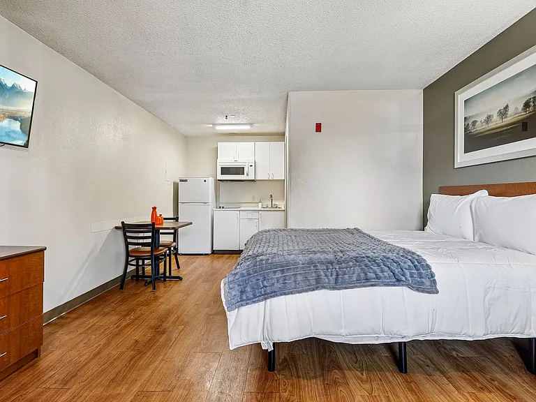 11457 Chester Rd — Photo 13