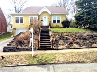 314 Carlton Rd, Syracuse, NY 13207
