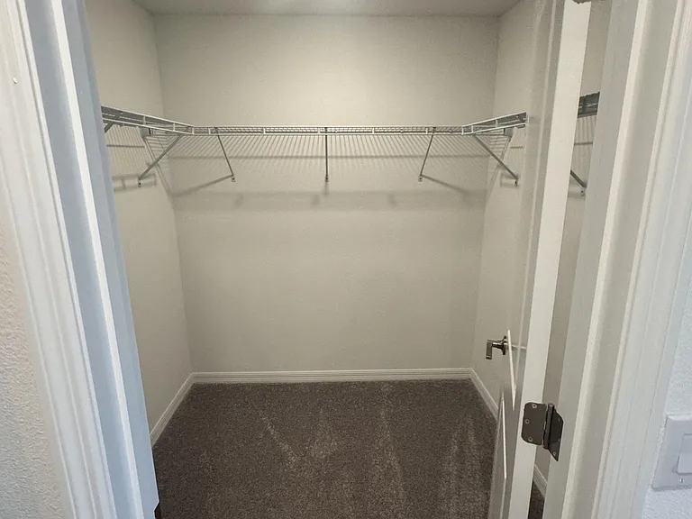 8299 Crescent Oaks Dr — Photo 15