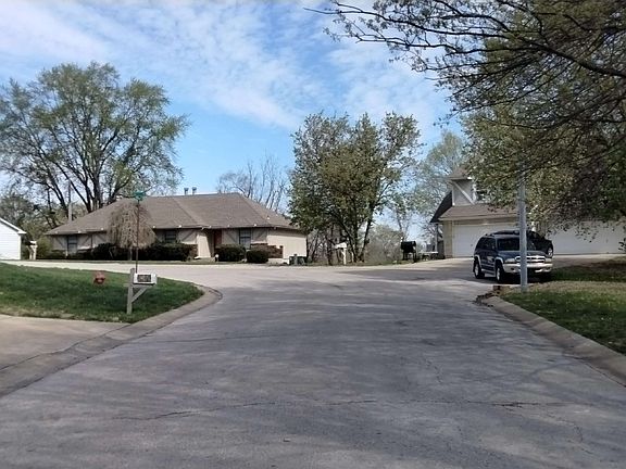 5th image of 5409 Oxford Ave