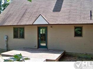 5765 Maidens Rd, Onekama, MI 49675