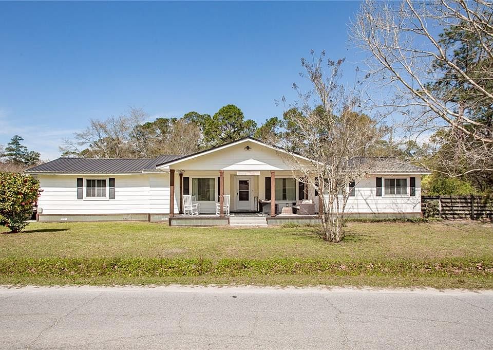 1st image of 192 Fern Dr