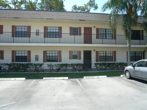 4309 Oak Terrace Dr, Greenacres, FL 33463