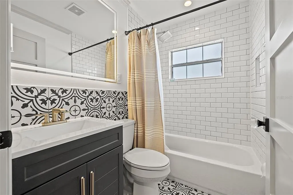 2 bed, 1.0 bath, 1150 sqft, $2,850 — Photo 3