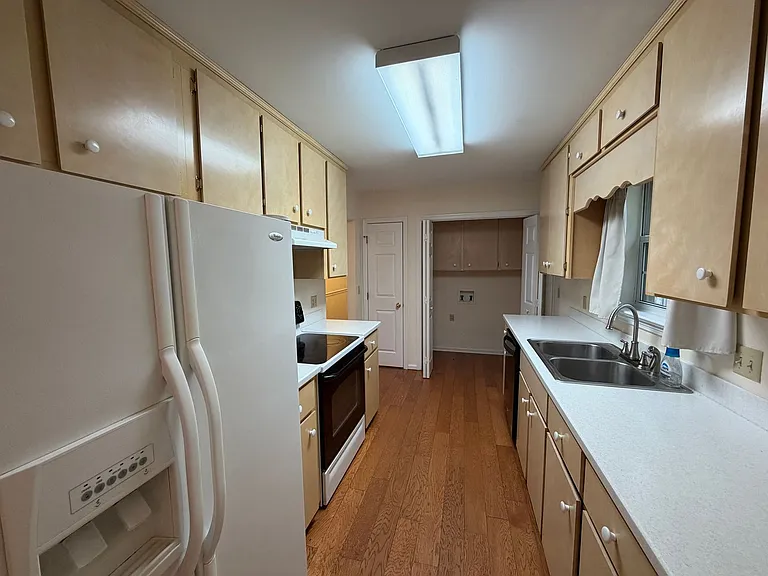 501 Pine St — Photo 6