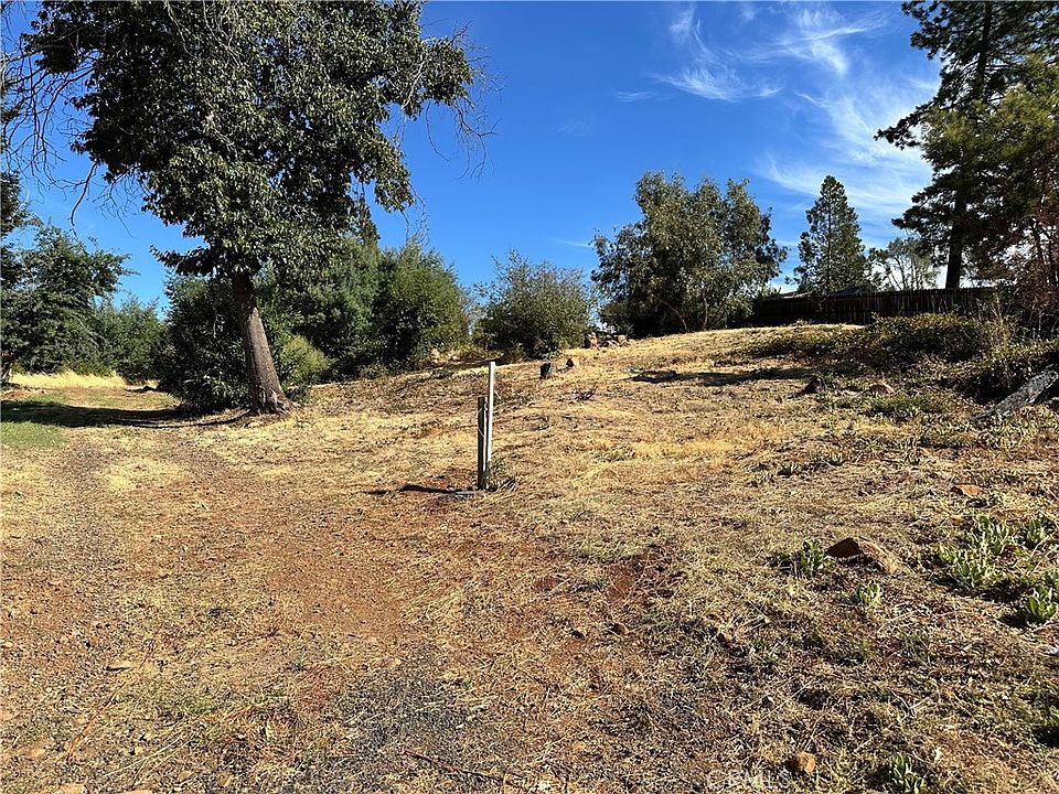 2nd image of 1955 Golf Rd