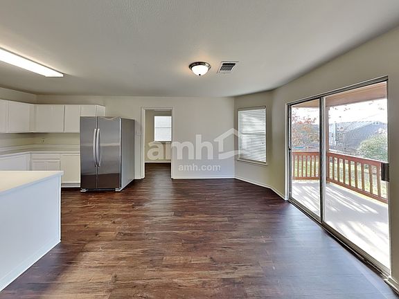 4th image of 3305 Mayfair Dr
