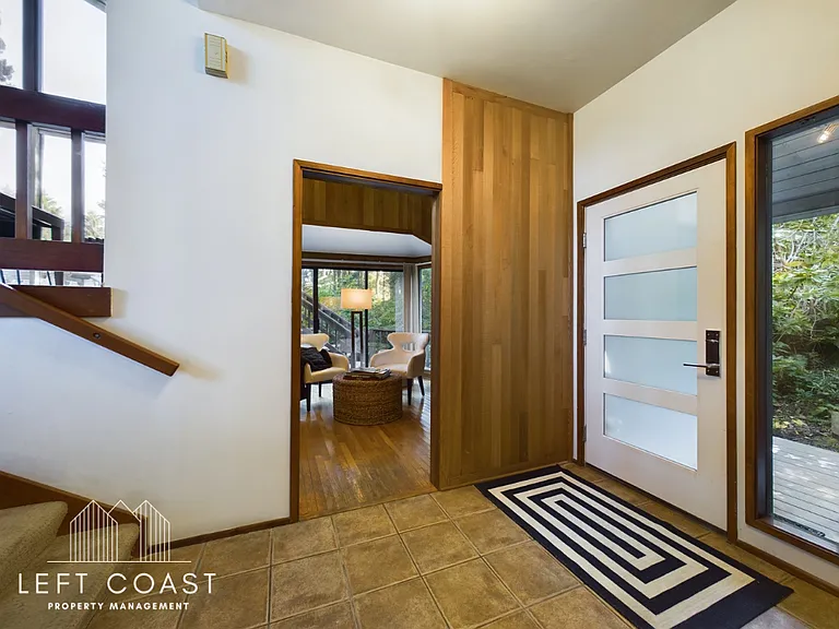 132 Salishan Dr — Photo 53