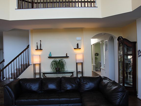3rd image of 13944 Barrymore Ct