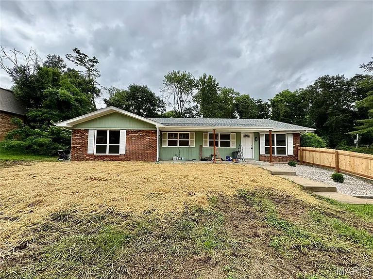 27 Nottingham Ln — Photo 4