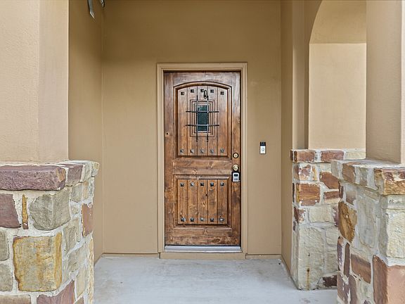 4th image of 23314 WOODLAWN RDG