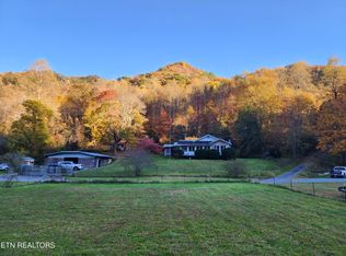 177 Almond Dr, Pennington Gap, VA 24277