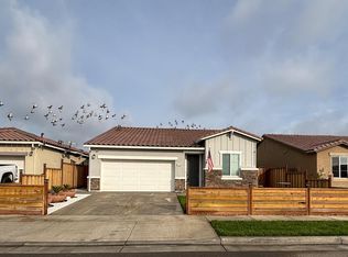 1434 Hayley St, Los Banos, CA 93635