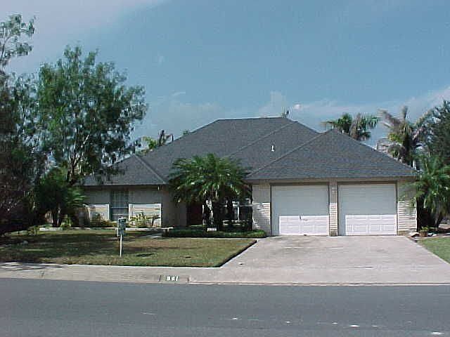 1st image of 981 Plantation St