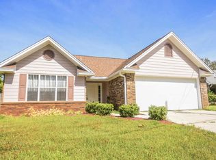 411 Sandy Ridge Cir, Mary Esther, FL 32569