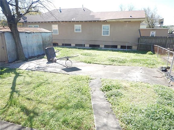3rd image of 2606 Arts St