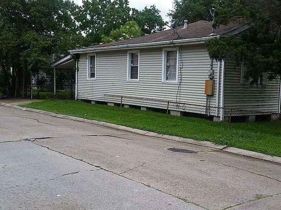 3rd image of 2026 Stafford St