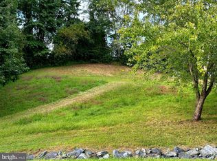 6520 18th St, Chesapeake Beach, MD 20732