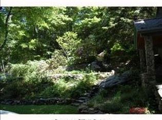 6 Bristol Dr, Canton, CT 06019