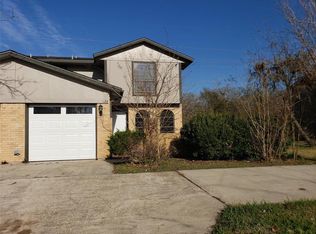 128 Sugar Cane Cir, Lake Jackson, TX 77566