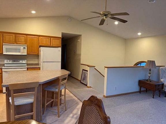 2nd image of 73 Rivers Ln