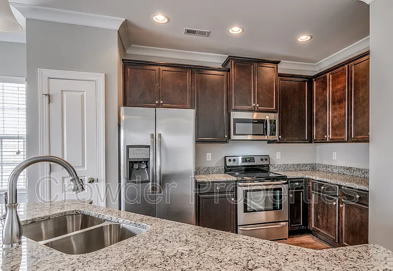 362 Halton Crossing Dr SW — Photo 4