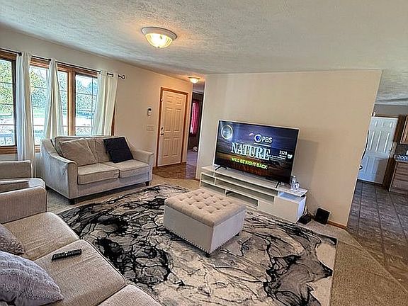 4th image of 1123 Rainy Riv