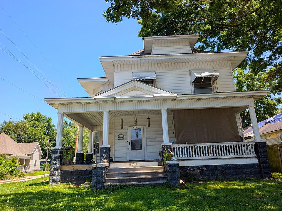 1st image of 828 N Grant Avenue