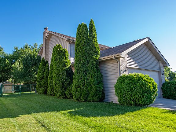 4th image of 16733 W Saddlewood Dr