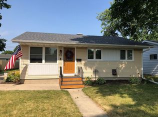 914 14th St, Rochelle, IL 61068