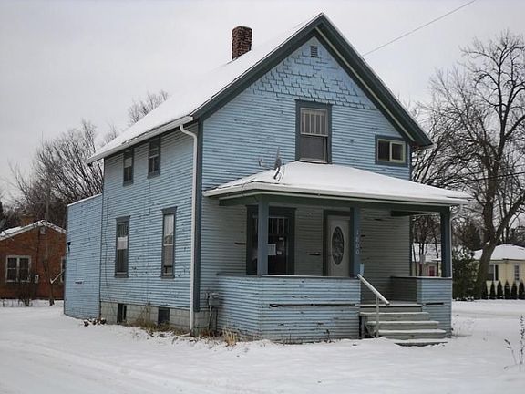 2nd image of 1800 Beal Ave