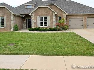 1557 Helmsdale Dr, Cape Girardeau, MO 63701