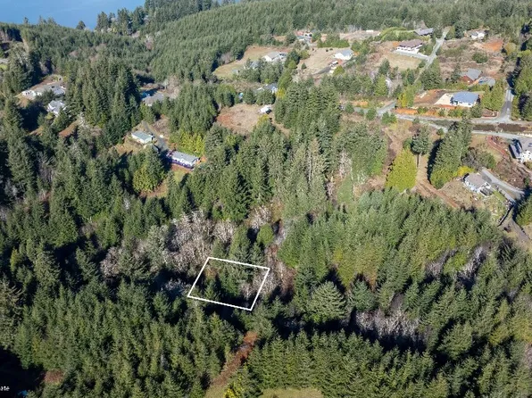 0 Koosbay Blvd, North Bend, OR 97459