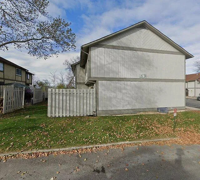 28 Greentree Cir — Photo 1