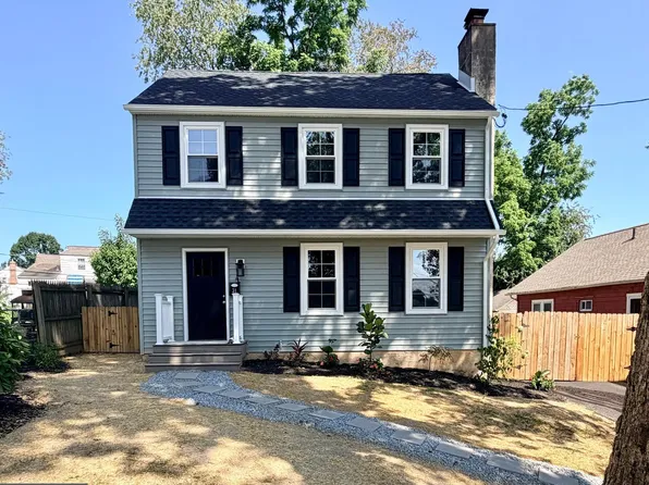 31 Berkley Rd, Broomall, PA 19008