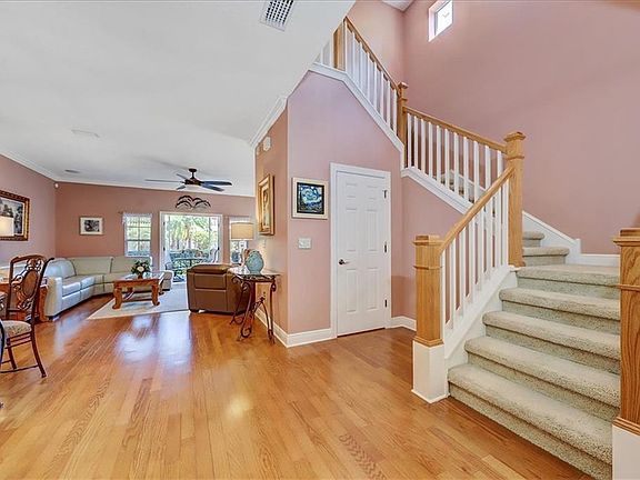 5th image of 183 Valencia Cir