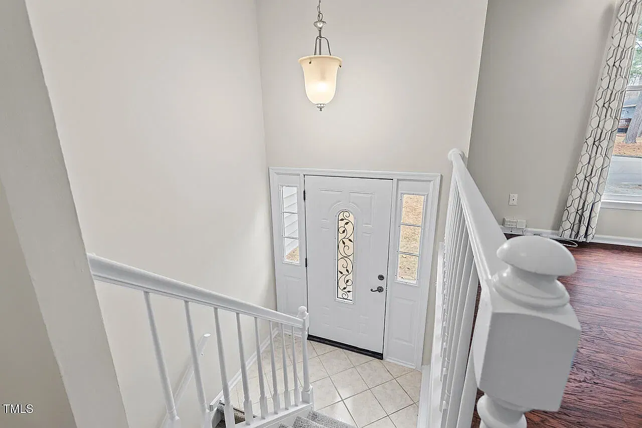 4 bed, 1647 sqft, $2,200 — Photo 2