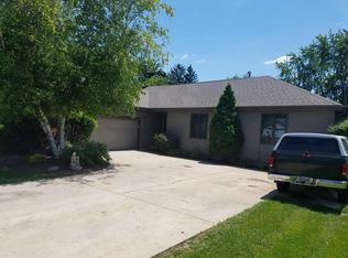 539 Valencia Dr, Delavan, WI 53115
